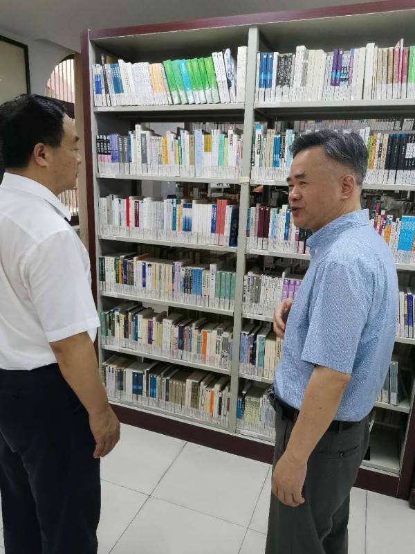 上海市委统战部副部长、市民族宗教局党组书记王霄汉走访华东神学院 上海市委统战部副部长、市民族宗教局党组书记王霄汉走访华东神学院